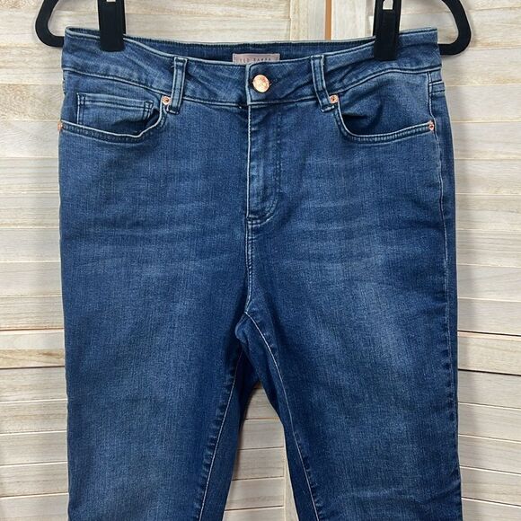 3/$25 Ted Baker London Catrina Distressed Hem Skinny Jeans 30 - Picture 2 of 13